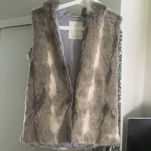 Aeropostale faux fur vest